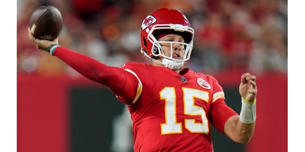 Mahomes établit le record des verges les plus rapides